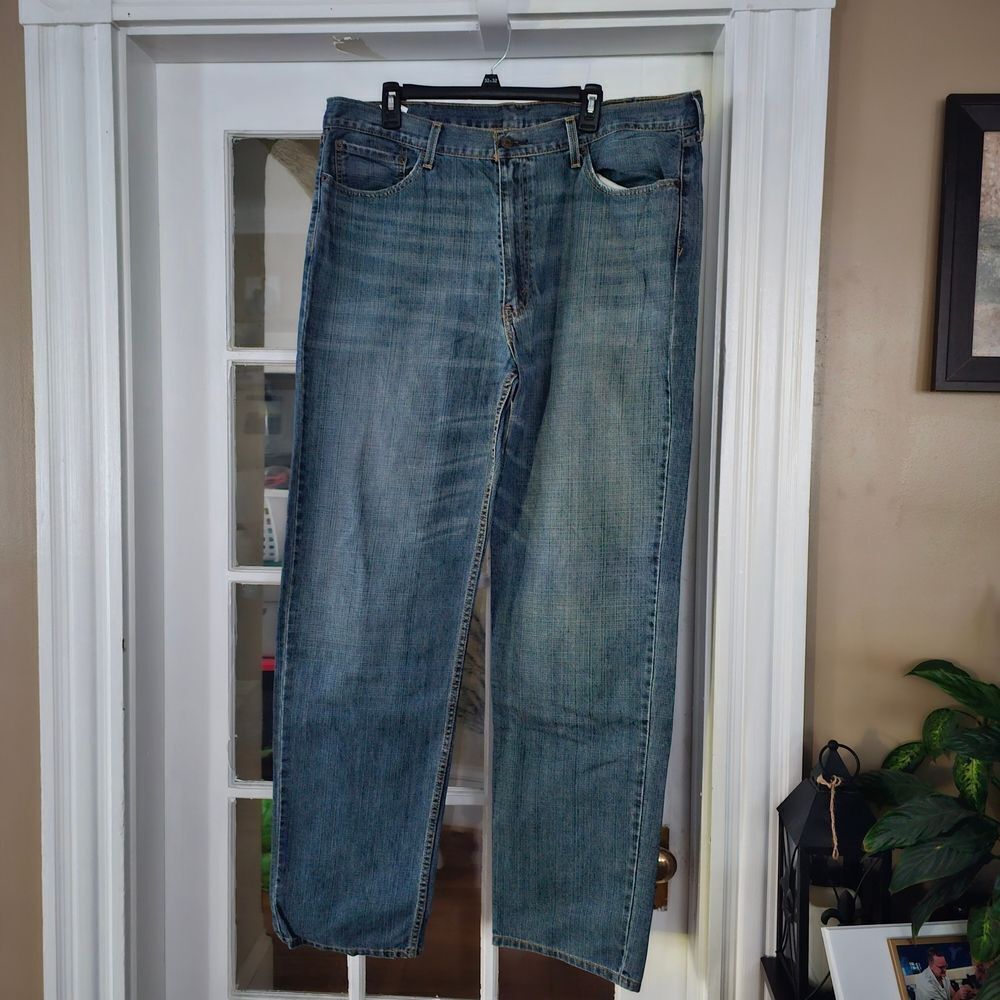 Men's Levis 550 Blue Jeans Size 40x36
